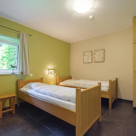Moderscheid With بيت للعطل